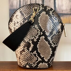 NEW CAbi Mini Python Taupe Black White Snakeskin Bucket Wristlet/Clutch Bag